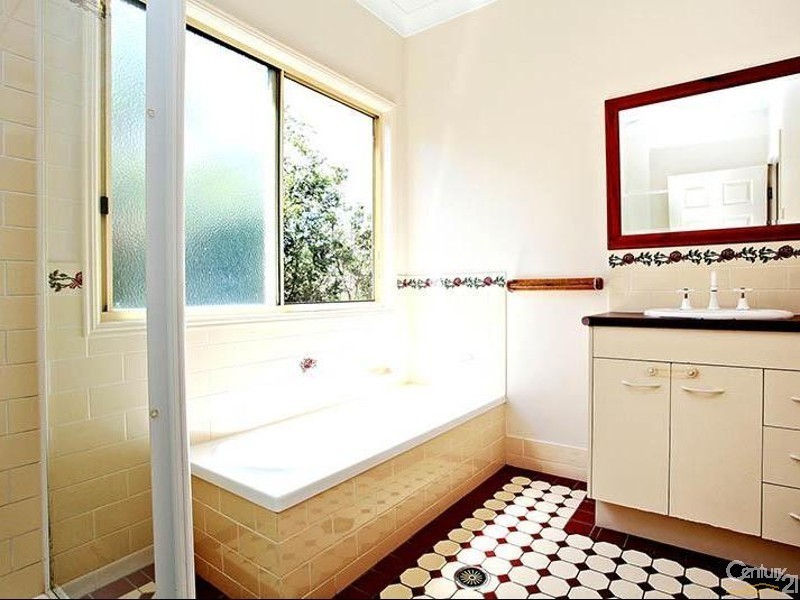 16 Carmody Court, Petrie QLD 4502