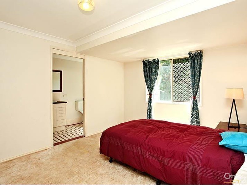 16 Carmody Court, Petrie QLD 4502