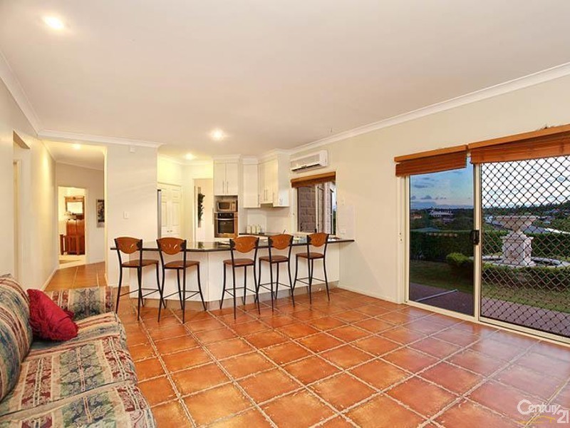 1 Tipuana Place, Cashmere QLD 4500