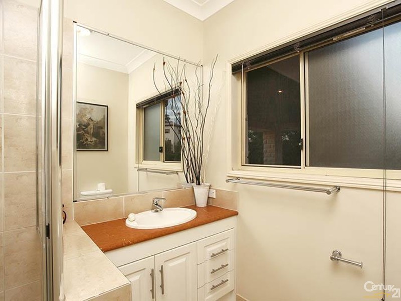 1 Tipuana Place, Cashmere QLD 4500