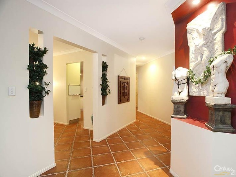 1 Tipuana Place, Cashmere QLD 4500