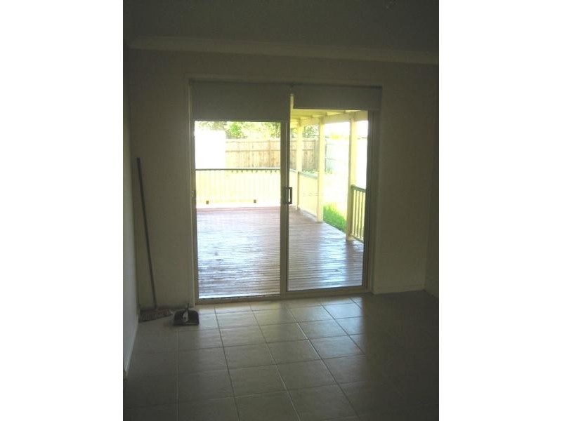 8 Coops Place, Joyner QLD 4500
