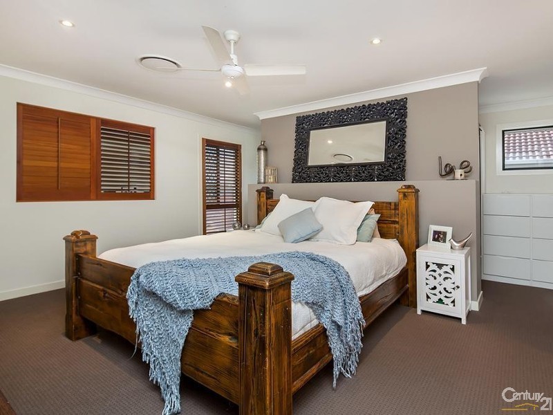 16 Alberic Court, Eatons Hill QLD 4037