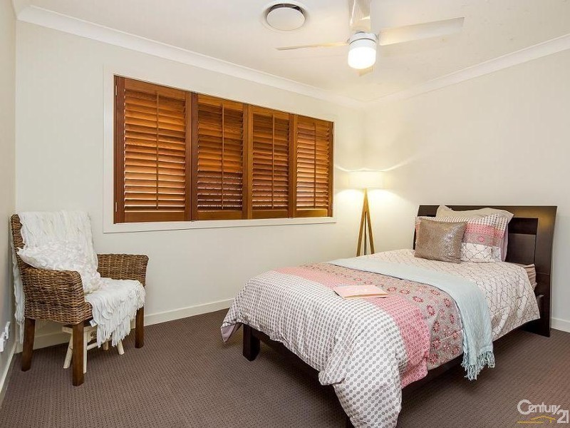 16 Alberic Court, Eatons Hill QLD 4037