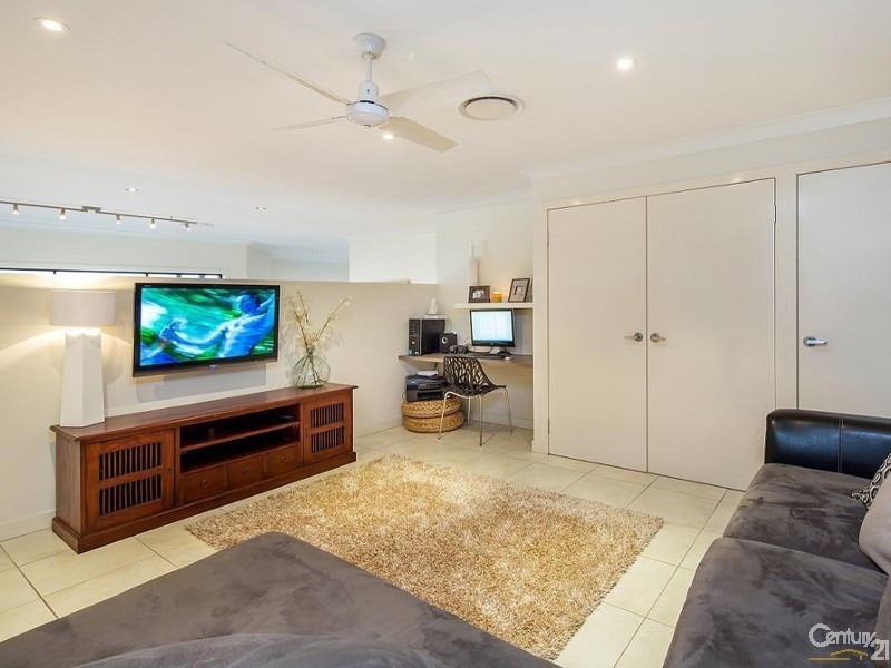 16 Alberic Court, Eatons Hill QLD 4037