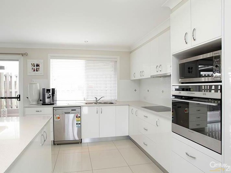 19 Hillary Drive, Warner QLD 4500