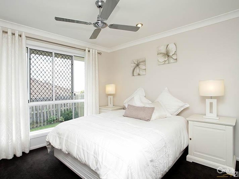 19 Hillary Drive, Warner QLD 4500