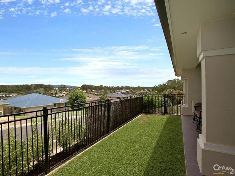 19 Hillary Drive, Warner QLD 4500