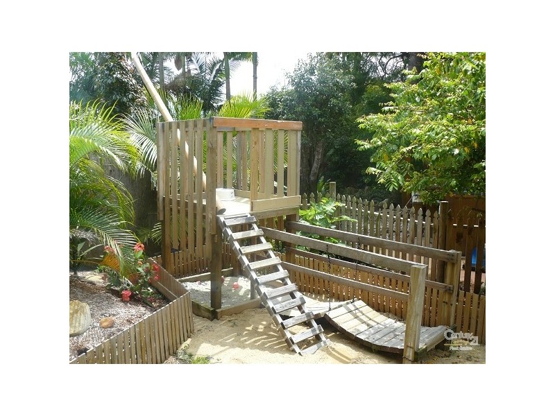 64 Dahlia Street, Cannon Hill QLD 4170