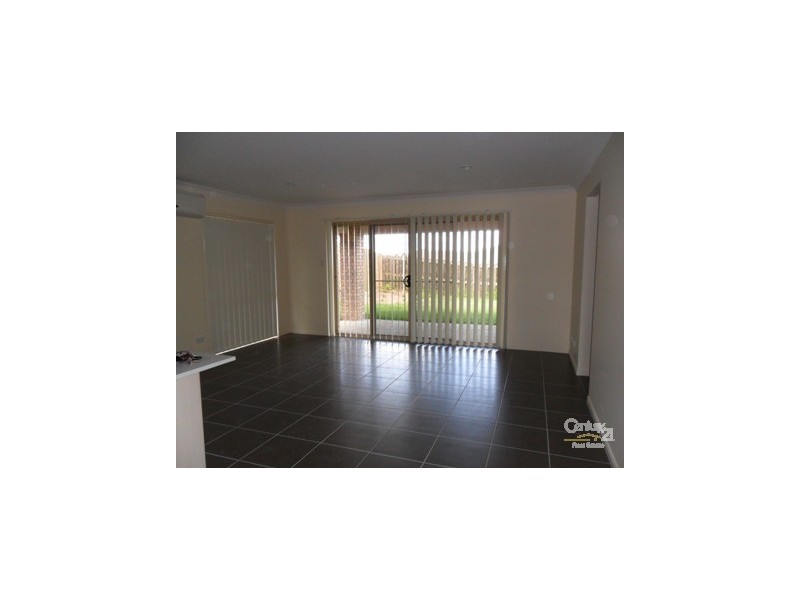 15 Staaten Street, Brassall QLD 4305