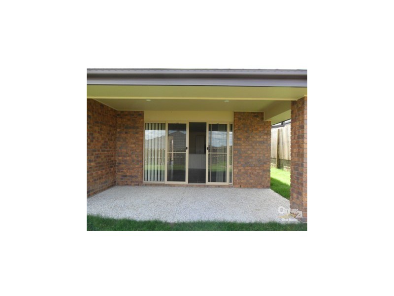 15 Staaten Street, Brassall QLD 4305