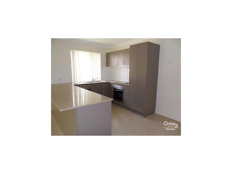 8 Tunstall Place, Brassall QLD 4305