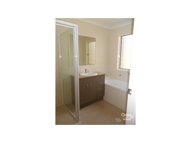 8 Tunstall Place, Brassall QLD 4305