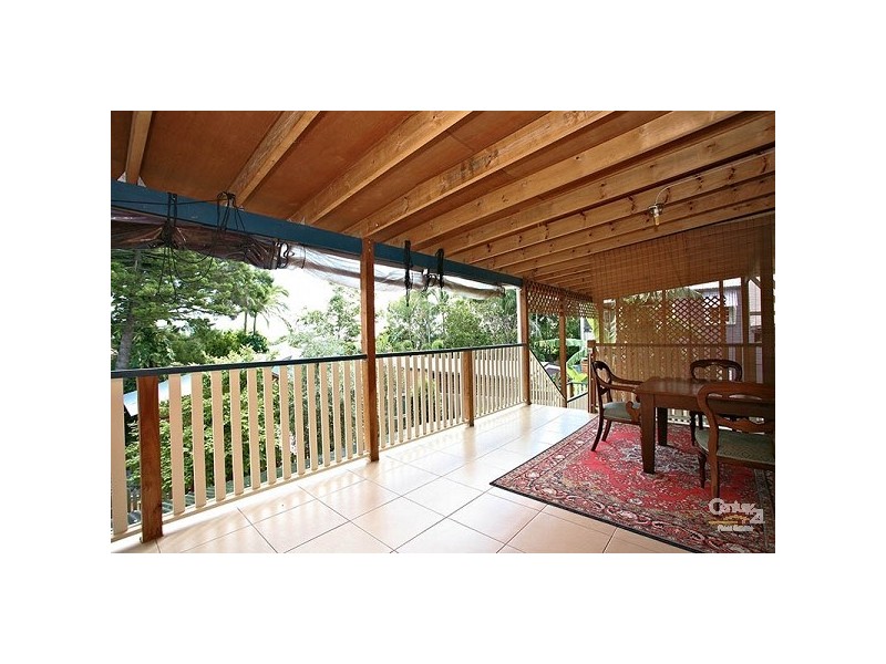 64 Dahlia Street, Cannon Hill QLD 4170