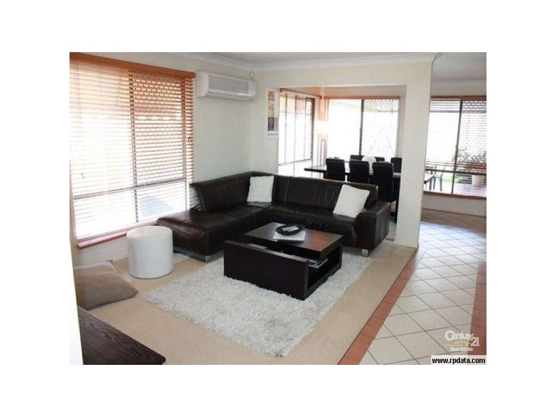 17 Manor Crescent, Wakerley QLD 4154