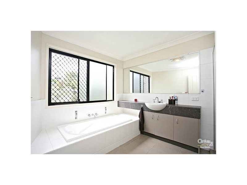 20 Emerald Street, Murarrie QLD 4172