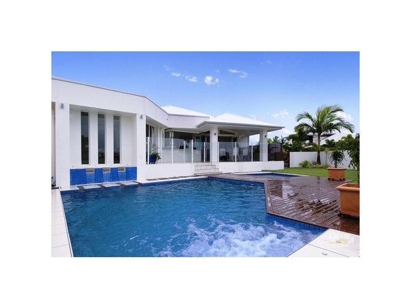 1 Parsons Bank Dve, Twin Waters QLD 4564