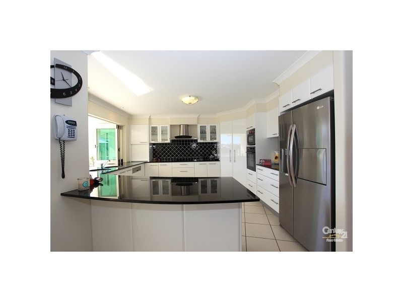 1 Parsons Bank Dve, Twin Waters QLD 4564