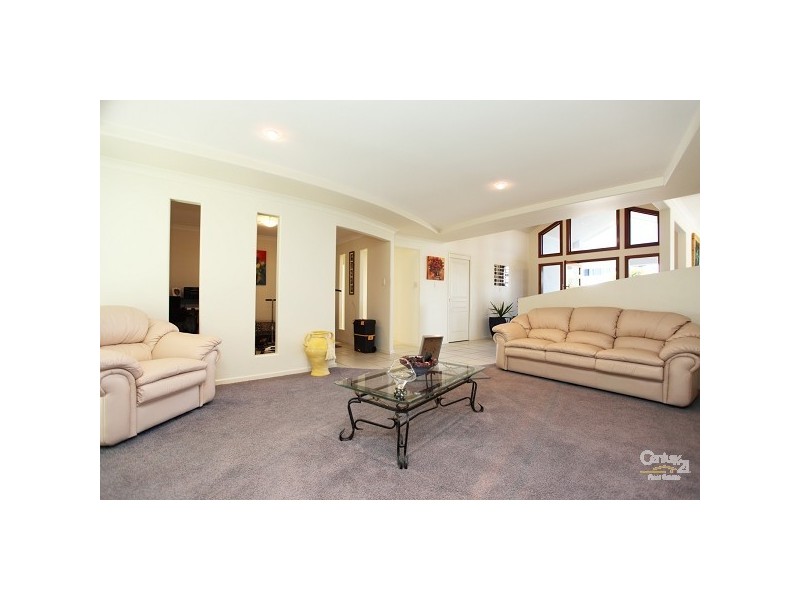 1 Parsons Bank Dve, Twin Waters QLD 4564