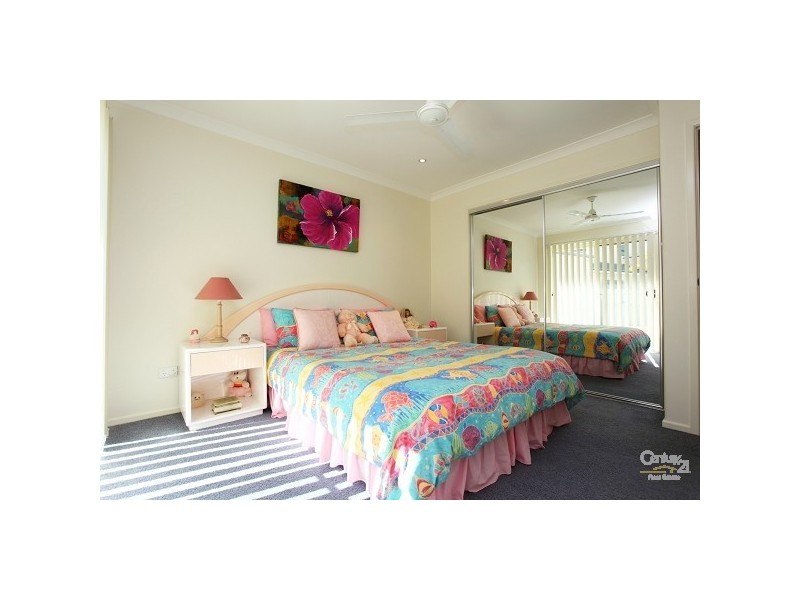 1 Parsons Bank Dve, Twin Waters QLD 4564