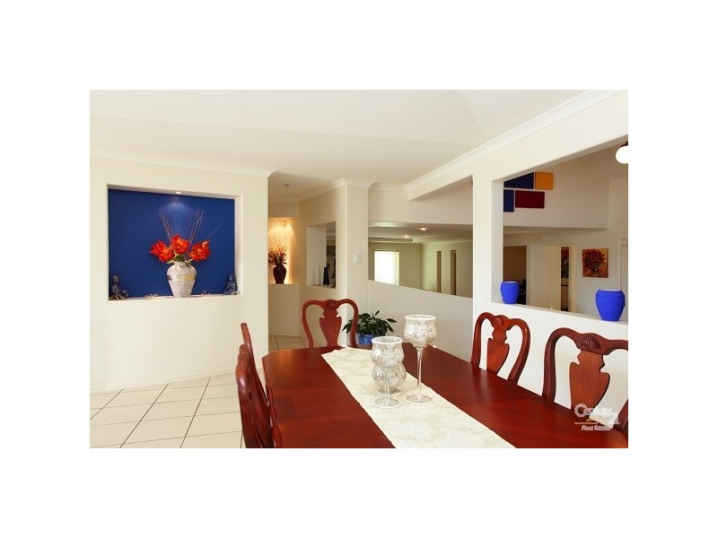 1 Parsons Bank Dve, Twin Waters QLD 4564