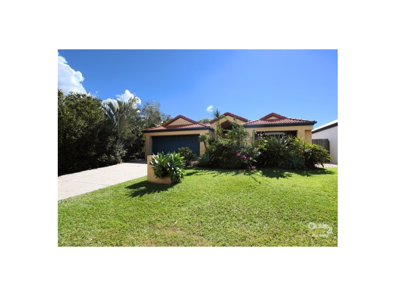 16 Barcoola Place, Twin Waters QLD 4564