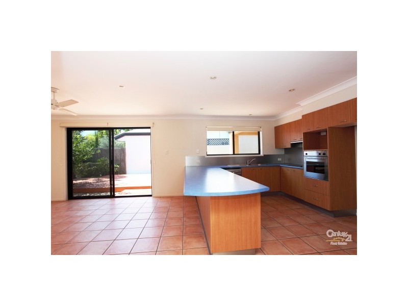 16 Barcoola Place, Twin Waters QLD 4564
