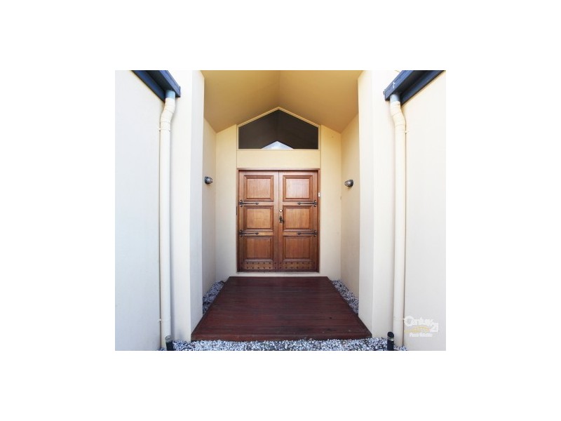 16 Barcoola Place, Twin Waters QLD 4564