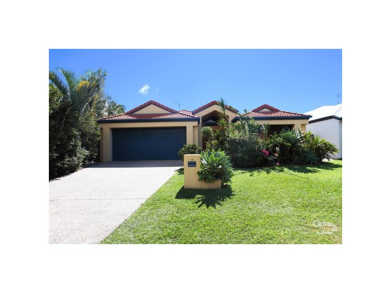 16 Barcoola Place, Twin Waters QLD 4564