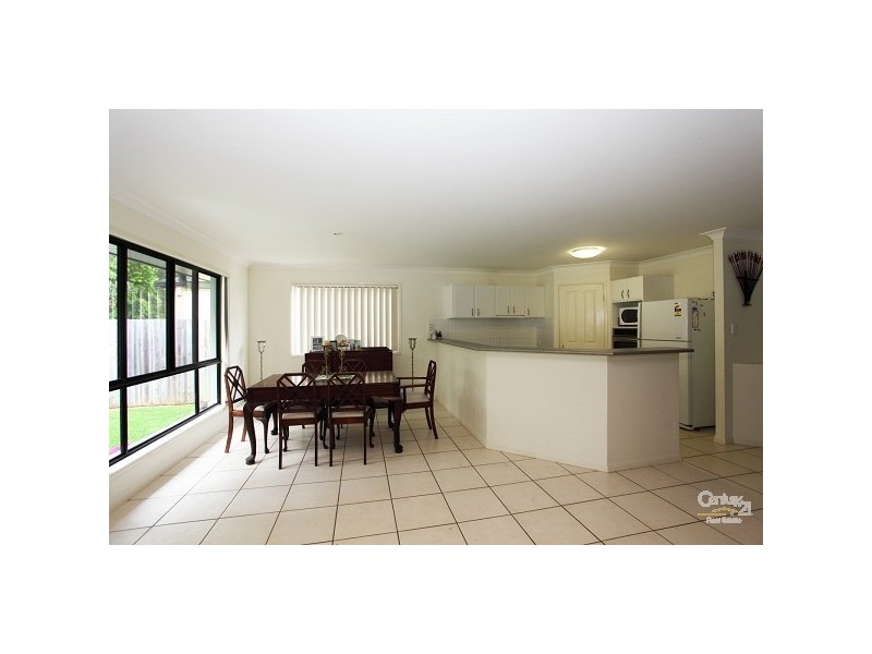 8 Veerings Cresent, Twin Waters QLD 4564