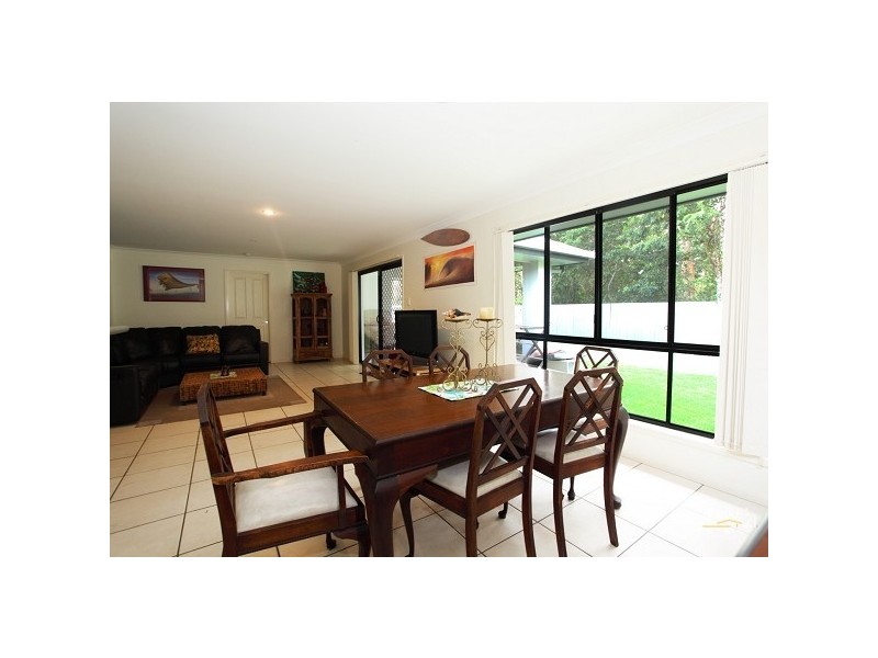 8 Veerings Cresent, Twin Waters QLD 4564