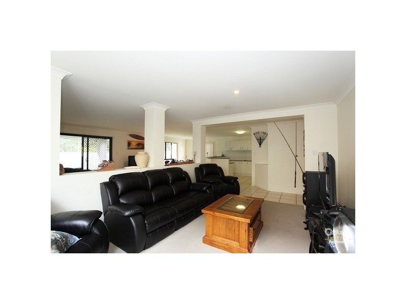 8 Veerings Cresent, Twin Waters QLD 4564