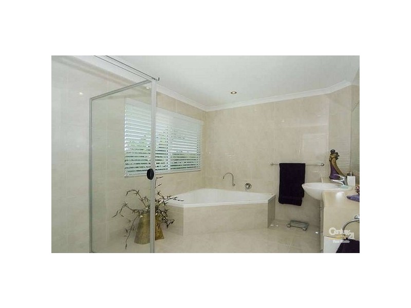 32 Stillwater dve, Twin Waters QLD 4564