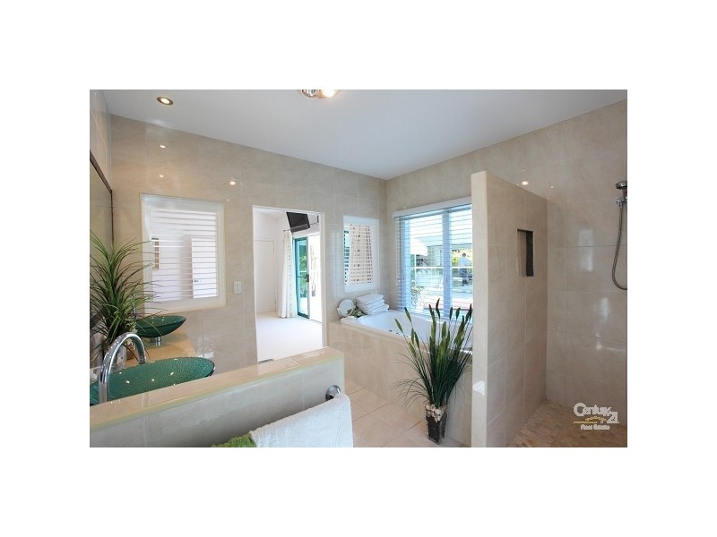 32 Stillwater dve, Twin Waters QLD 4564