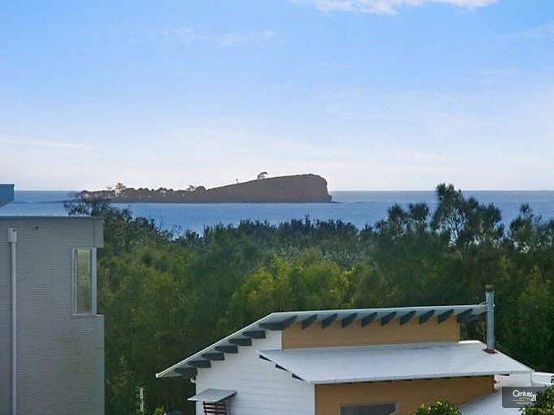 128/80 North Shore Road, Twin Waters QLD 4564