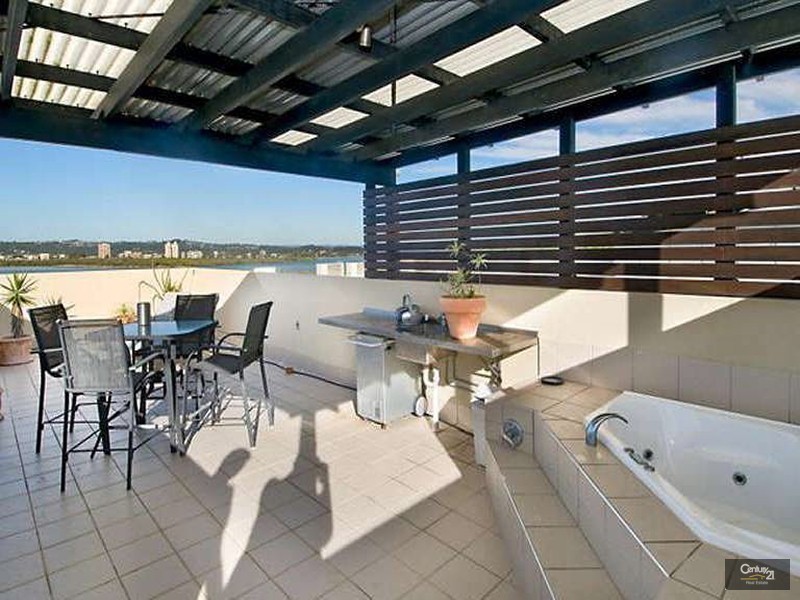 128/80 North Shore Road, Twin Waters QLD 4564