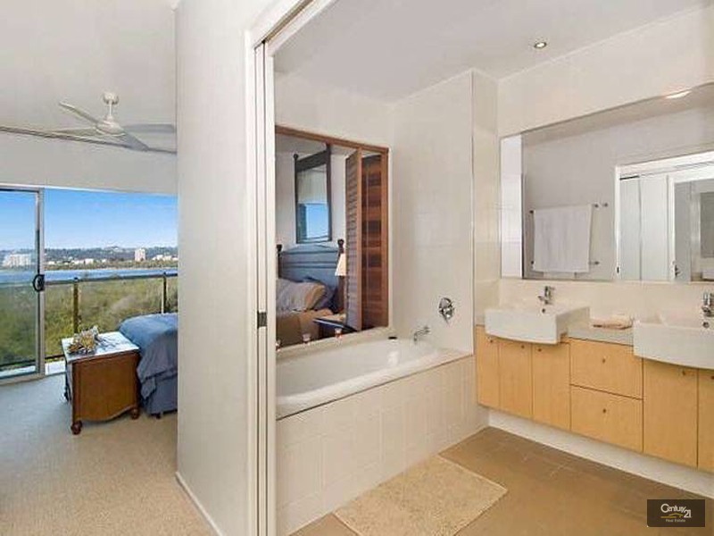 128/80 North Shore Road, Twin Waters QLD 4564