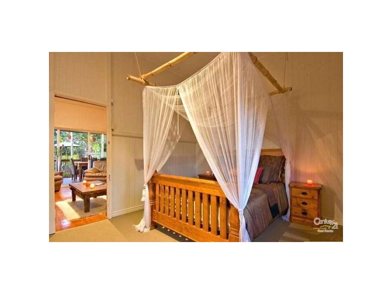 9 RAILWAY ST, Palmwoods QLD 4555