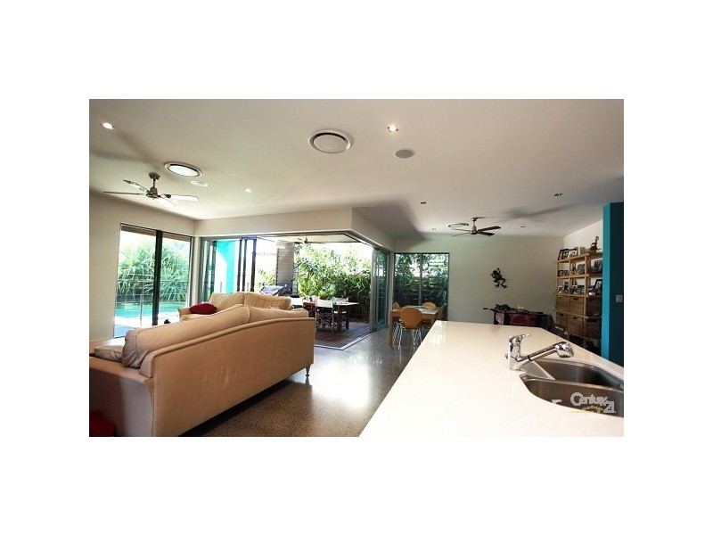 16 Boardrider Crescent, Mount Coolum QLD 4573