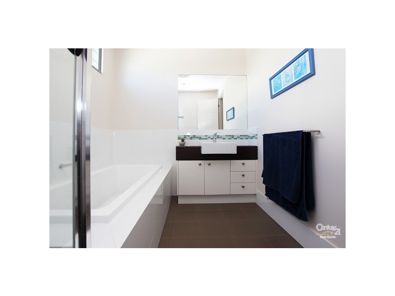 16 Boardrider Crescent, Mount Coolum QLD 4573