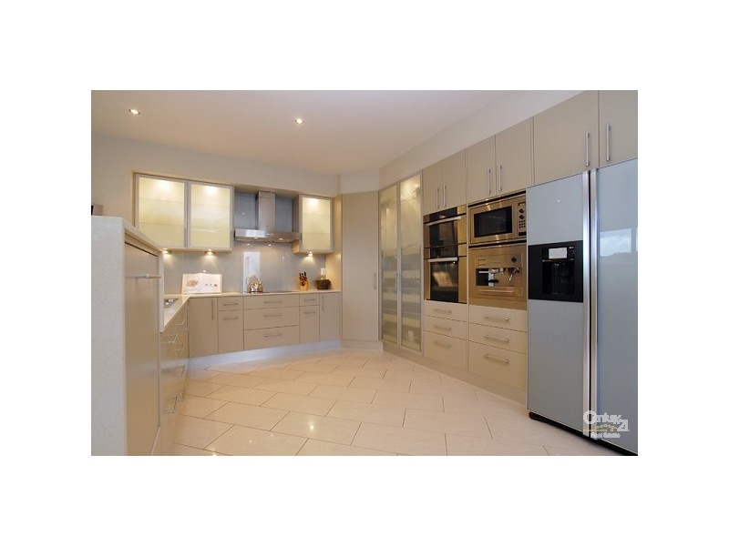 24 Karinya Place, Twin Waters QLD 4564