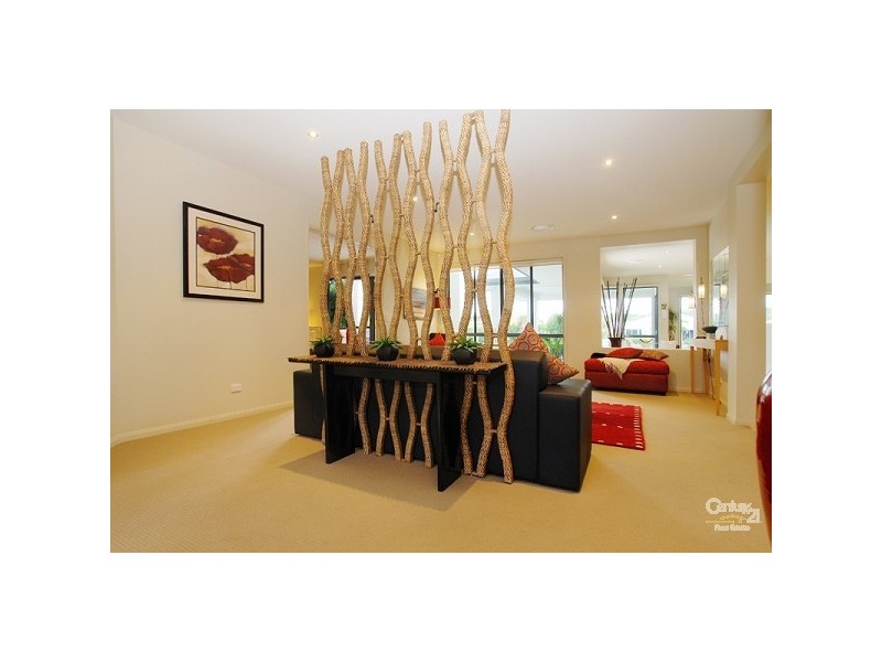 24 Karinya Place, Twin Waters QLD 4564