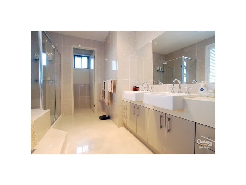 24 Karinya Place, Twin Waters QLD 4564