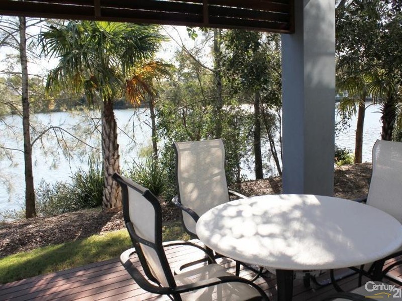 24 Veerings Crescent, Twin Waters QLD 4564