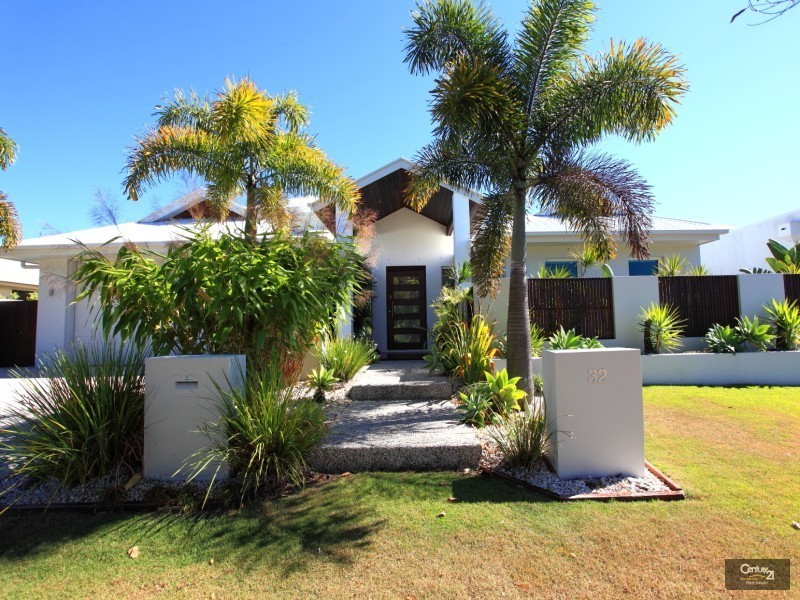 32 Stillwater Drive, Twin Waters QLD 4564