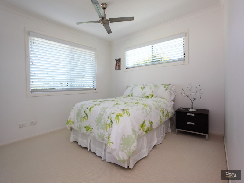 32 Stillwater Drive, Twin Waters QLD 4564