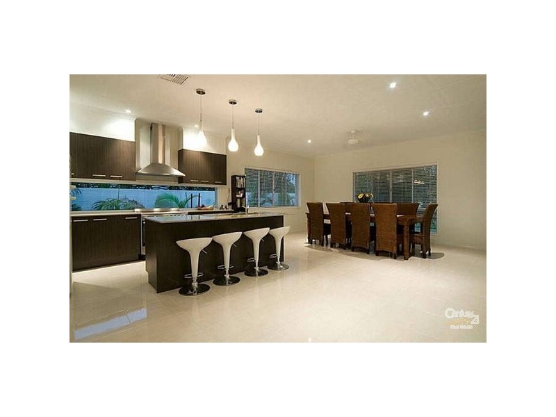 33 Hetherington Drive, Twin Waters QLD 4564