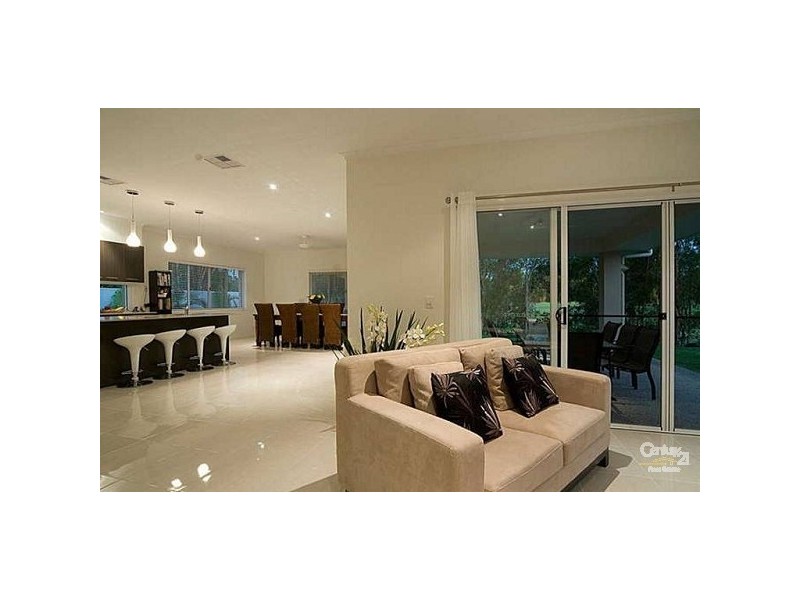 33 Hetherington Drive, Twin Waters QLD 4564