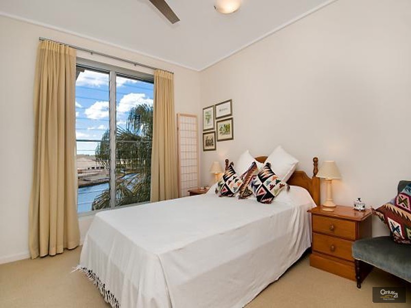 8/20 Anchorage Circuit, Twin Waters QLD 4564