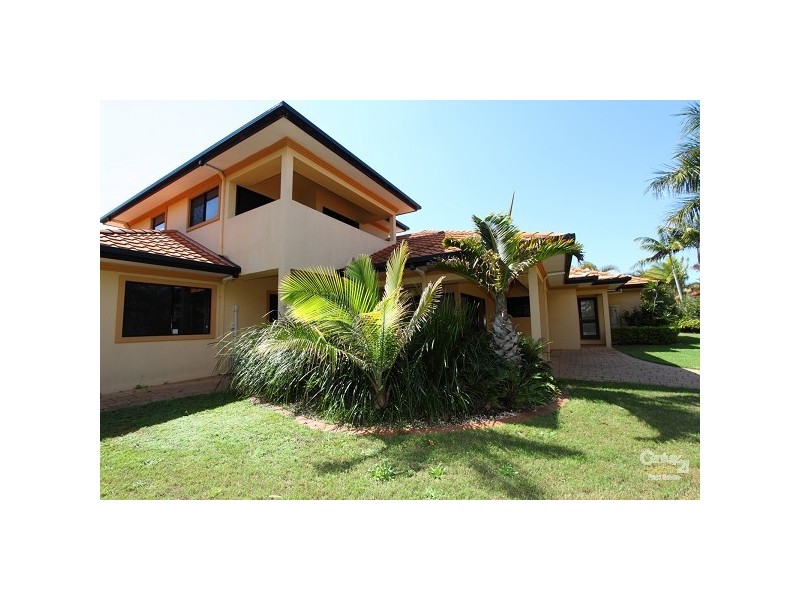 2 Esperance Drive, Twin Waters QLD 4564